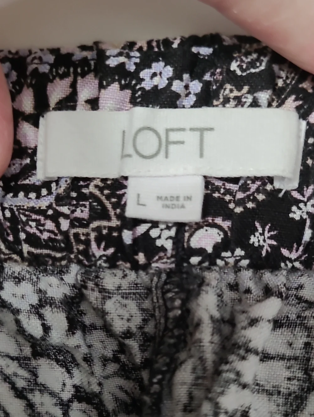 LOFT Black & White Paisley Print Linen Blend Shorts size Large
